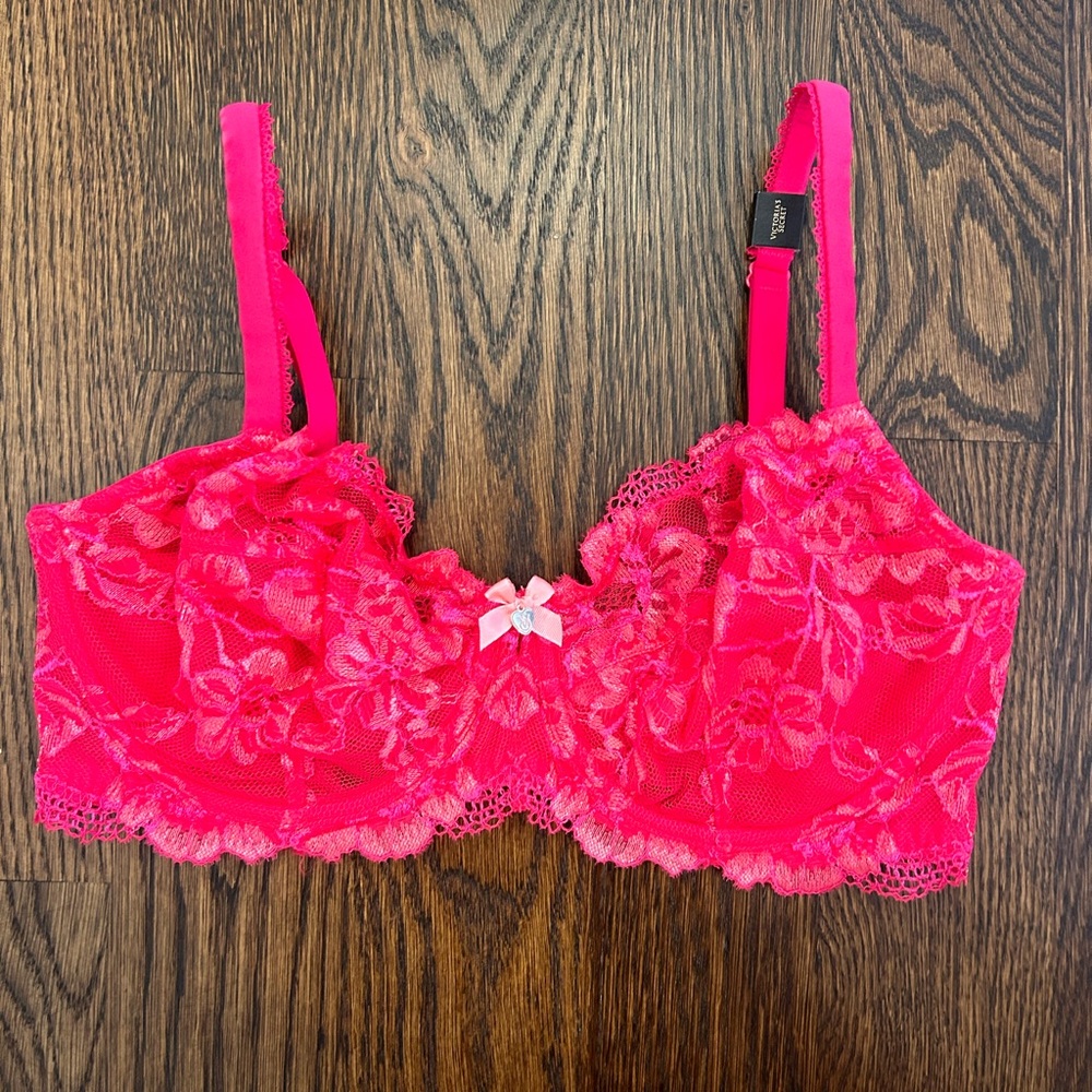 NWT Victoria’s Secret Body by Victoria Unlined Demi Pink Lace 34DD